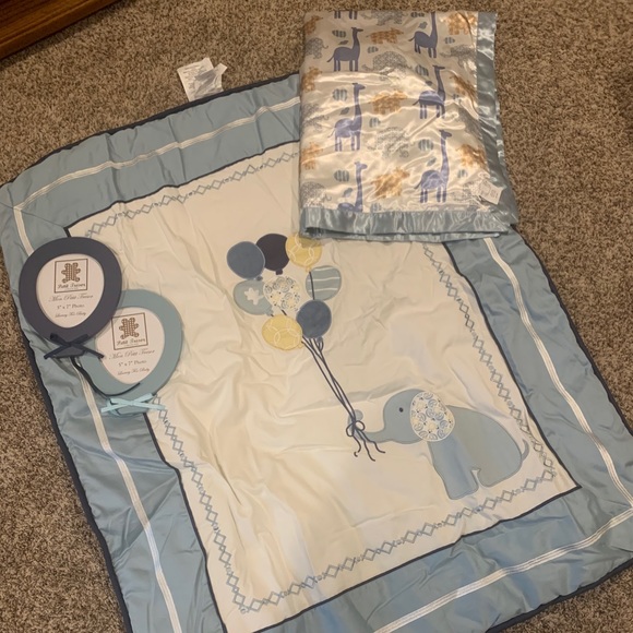 Happy Animals Baby Bedding Set - Picture 1 of 2